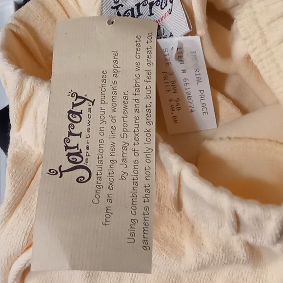 Jarray Sportswear Yellow Terry Cloth Like Shorts L-XL NWT - Picture 5 of 5